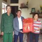 Hội nông dân xã Định Bình tặng quà cho gia đình khó khăn trong dịp tết Giáp Thìn năm 2024